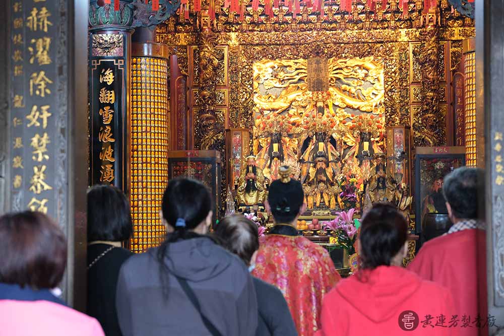 松山霞海城隍廟最靈驗的招財流程