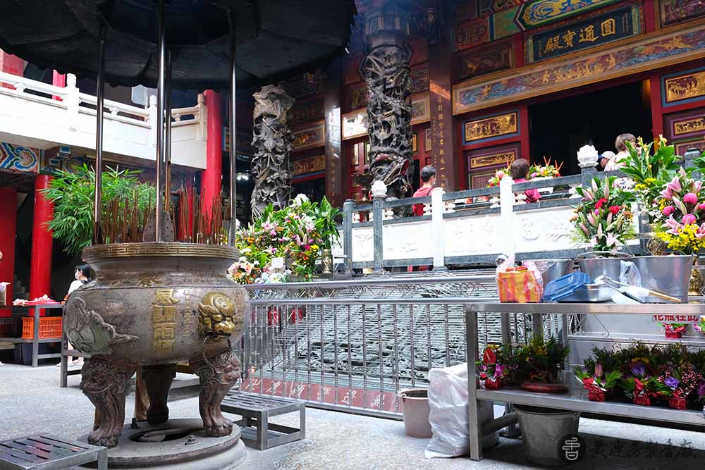 台中靈驗觀音廟「紫雲巖」怎麼拜?