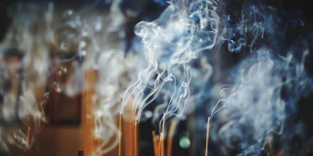 被香灰燙到過嗎?